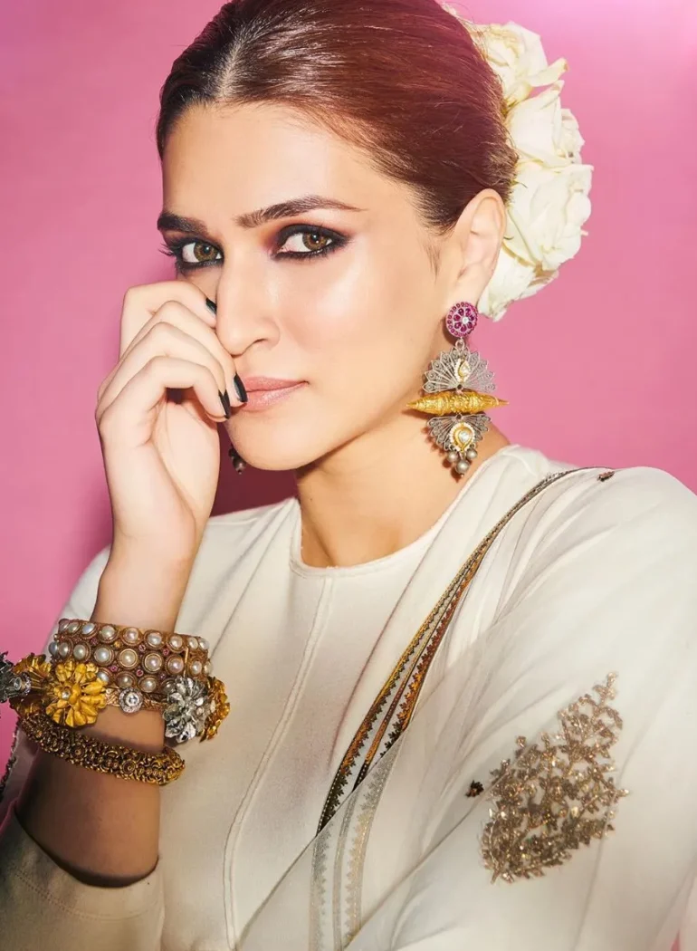 Kriti20in20Nikhil20and20jewellery